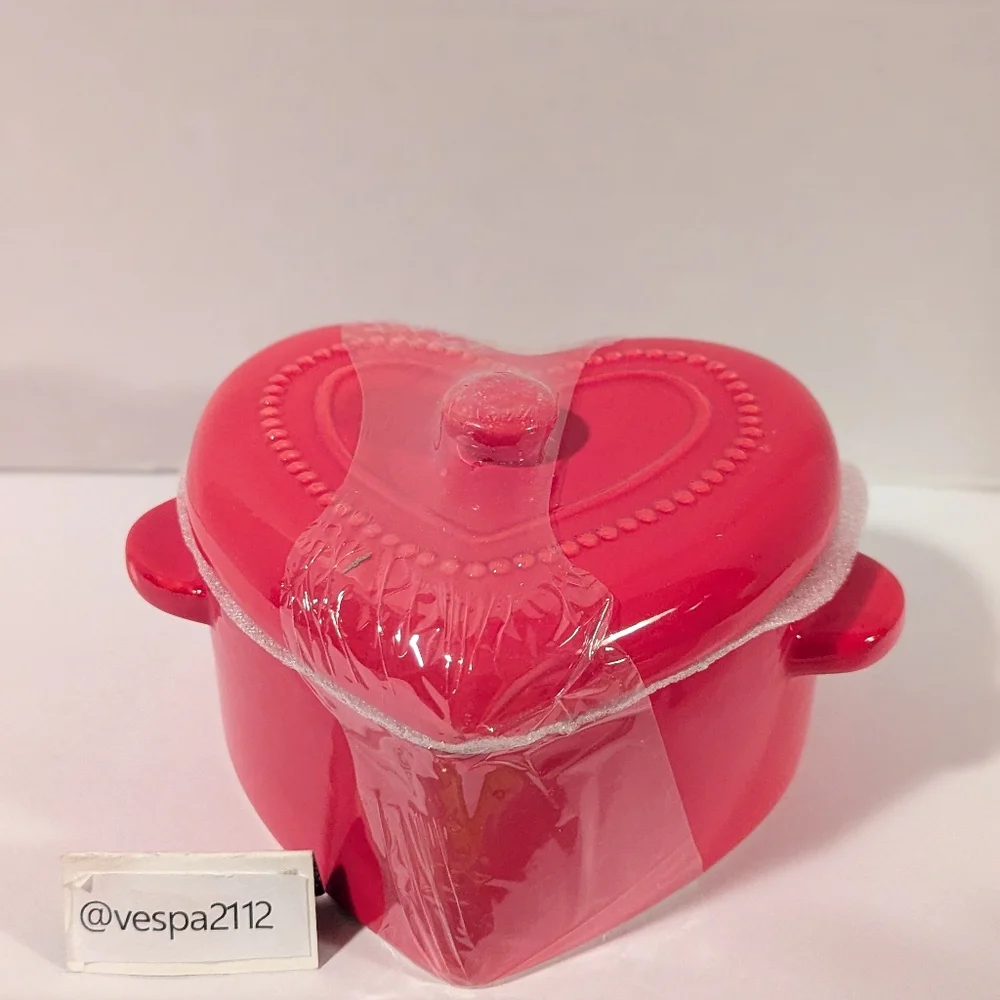 Target Bullseye Playground Valentines Bakeware Red Heart Shaped Ceramic